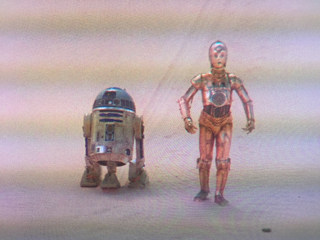 Sometimes I think R2 intentionally annoys 3P0 to get rid of him.